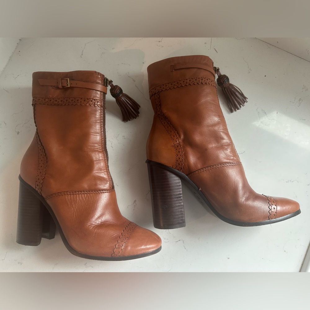 Tory‎ Burch Huxley sz8 brown booties - Picture 3 of 13